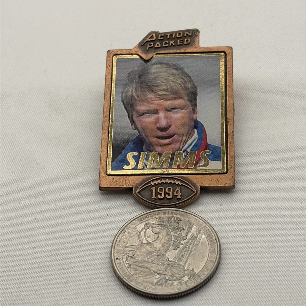Action Packed Phil Simms New York Giants NFL Football Player Lapel Hat Pin